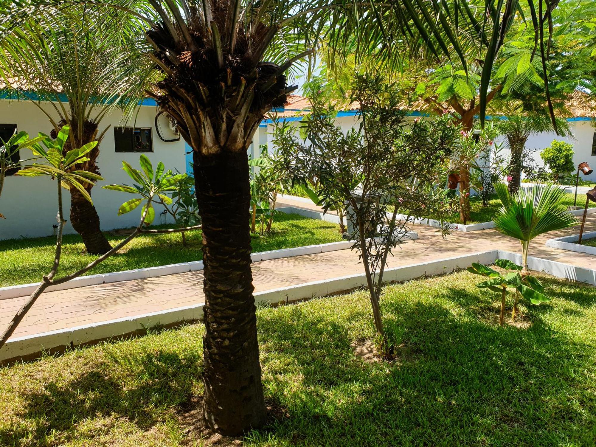 Balafon Beach Resort Kololi Exterior foto